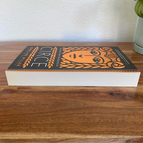 Circe by Madeline Miller, Paperback - Picture 5 of 7